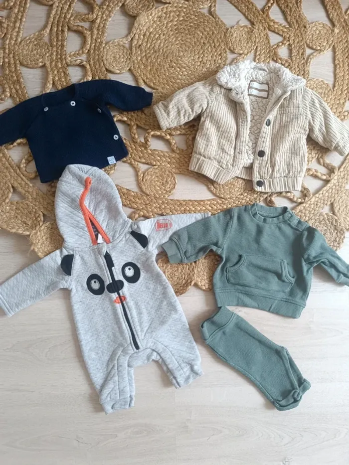 Lot vêtements 1 mois garçon - photo numéro 2