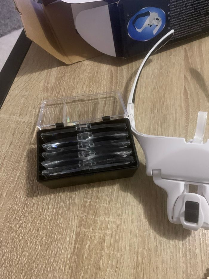 Lunette avec loupe - photo numéro 7