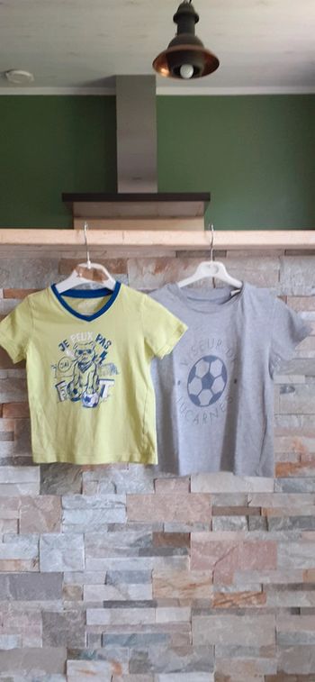 Lot de 2 tee shirt 4 ans 104 cm