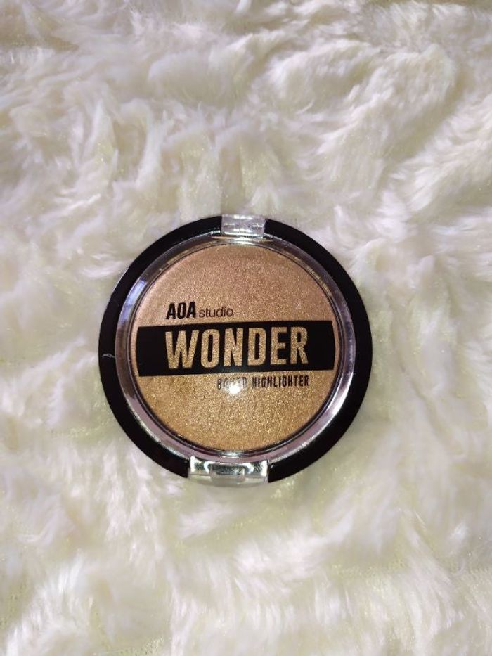 AOA Studio Wonder Baked Highlighter