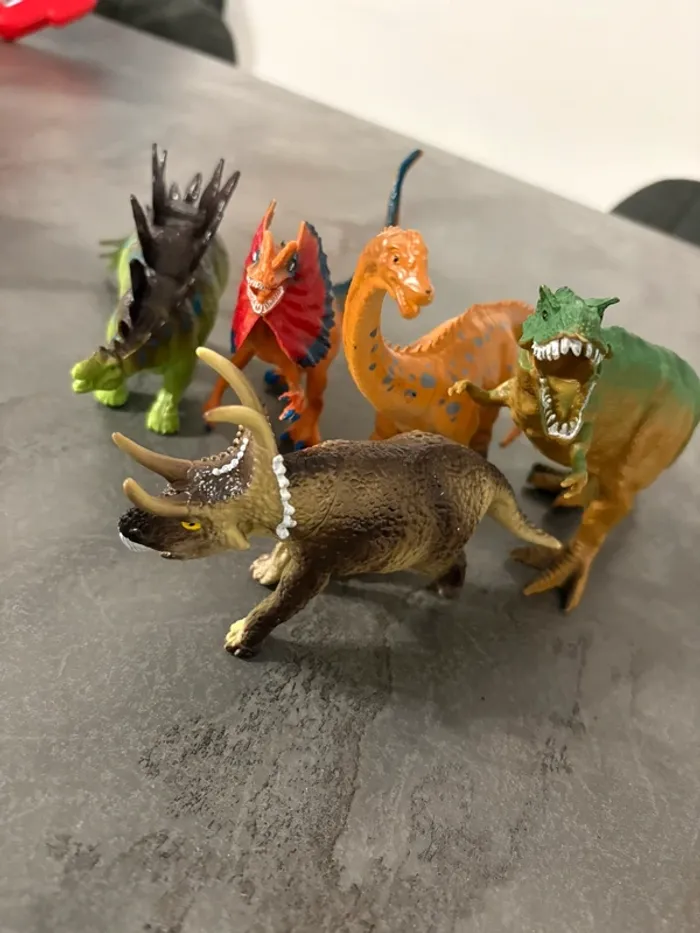 Lot 5 dinosaures