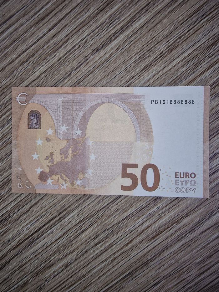 Billet de clips vidéos, cinéma poker...+ 1 offert - photo numéro 3