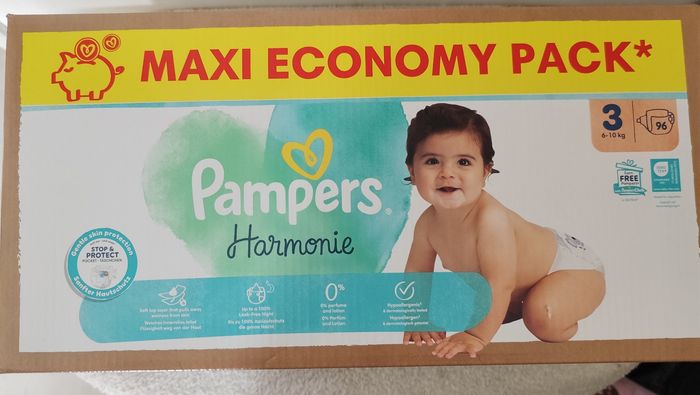 Couches Pampers harmonie