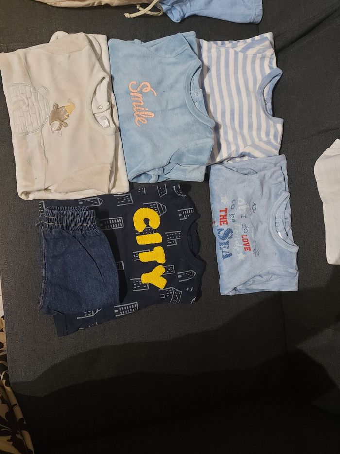 Lot de vêtements garçon 6 mois - photo numéro 9