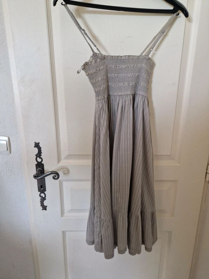 Robe grise - photo numéro 2