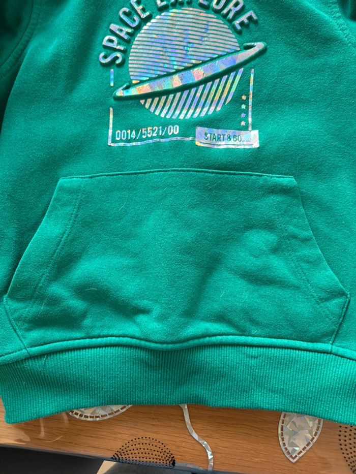 Pull à capuche vert - photo numéro 3