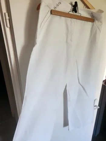 Élégant pantalon blanc été taille 40 en lin un jour ailleurs