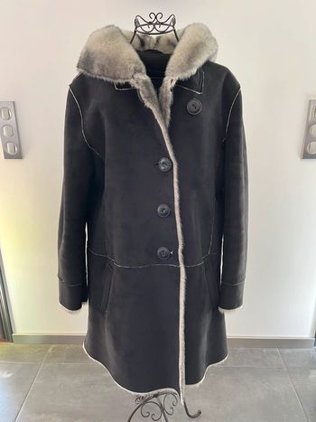 Manteau suédine et fourrure synthétique Christine Laure taille 2