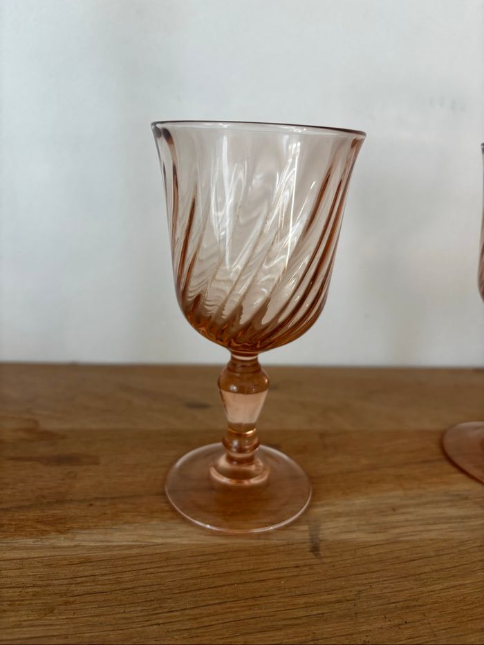 Vintage lot de 6 verres à vin Luminarc Rosaline - photo numéro 2