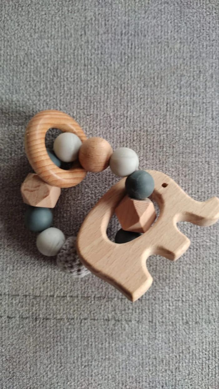 Hochet en bois éléphant - photo numéro 2