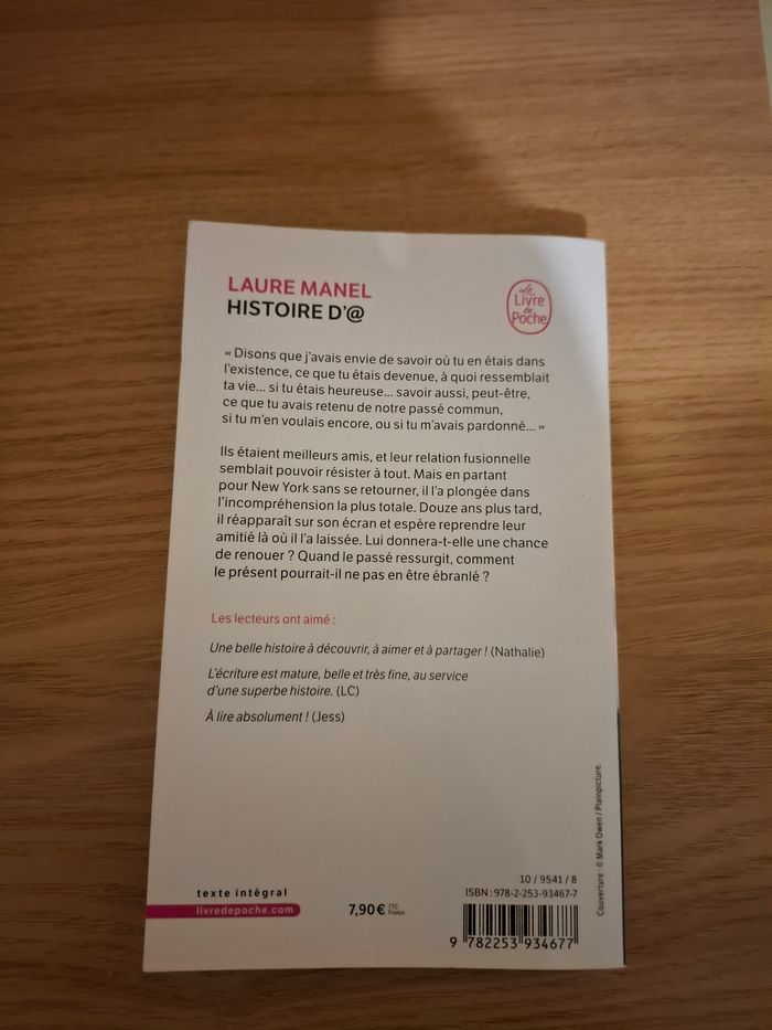 Livre de Laure Manel histoire d'@ - photo numéro 2