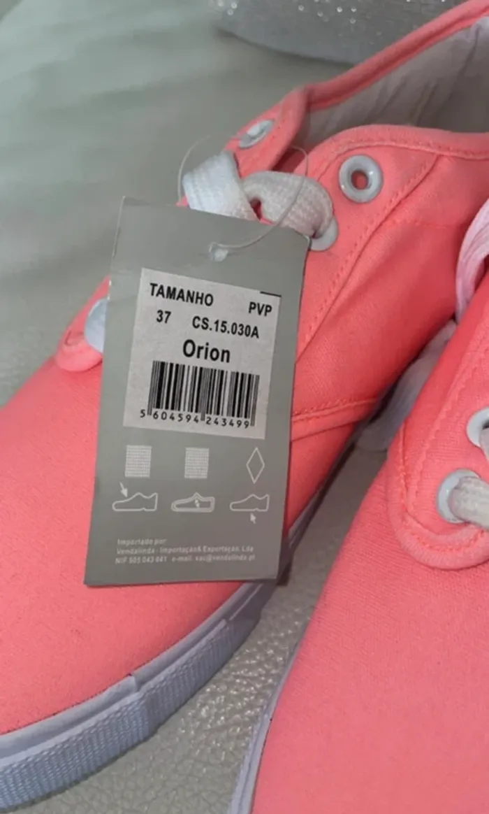 Baskets basses roses corail neuves - Taille 37 - Style Casual - photo numéro 5