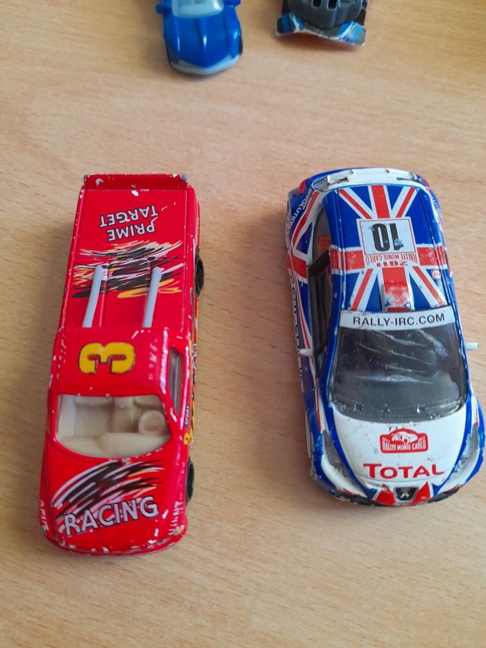 Voiture et bus - photo numéro 2