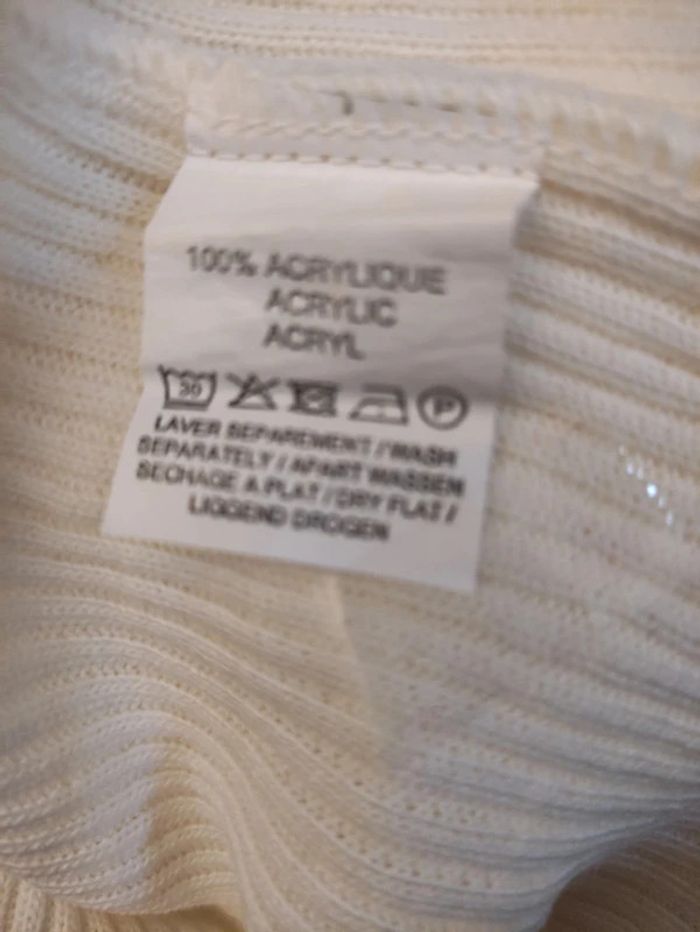 Pull manches courtes côtelés. Blanc. Bleu bonheur. Taille 50/52. - photo numéro 5