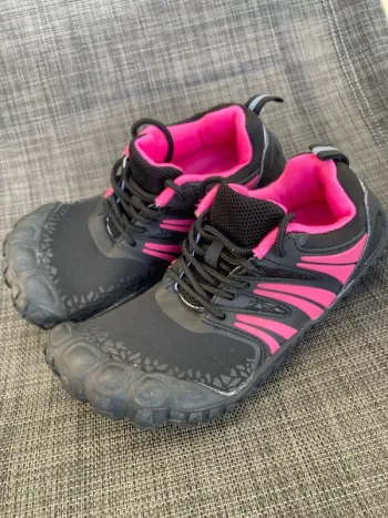 Basket barefoot pied nu