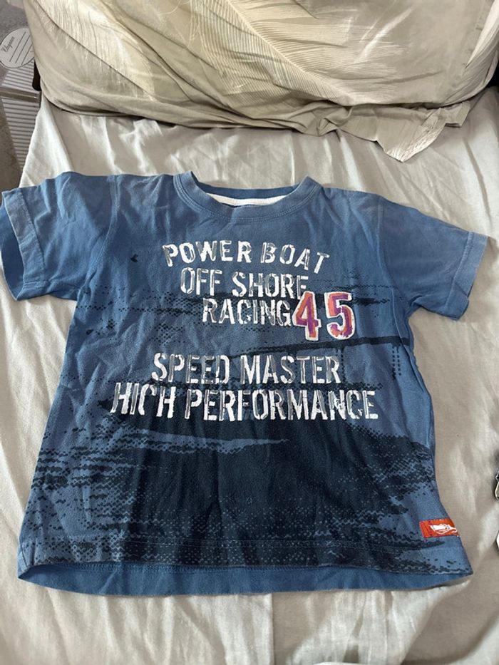 Tee shirt
