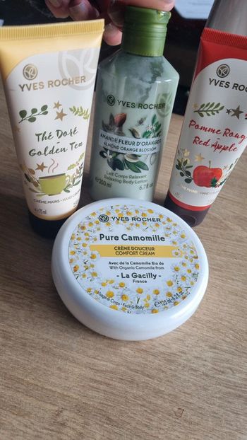 4 produits Yves Rocher neuf crème lait corps