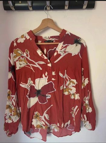 Très belle blouse fleurie