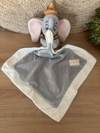 Doudou éléphant Dumbo mouchoir gris blanc Disney neuf