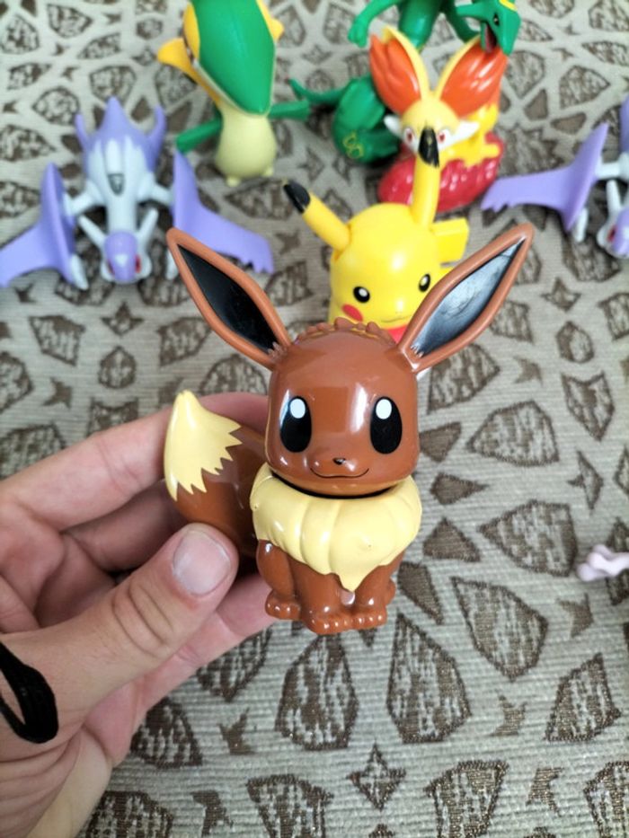 Lot de figurines Pokémon - photo numéro 2