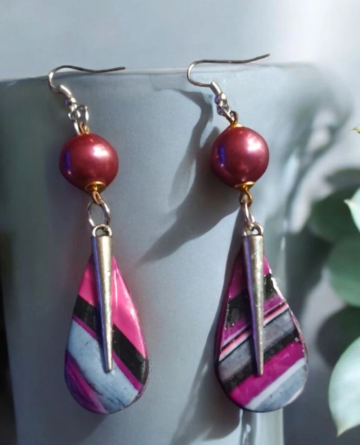 Boucles d'oreilles pendante rose et gris - photo numéro 3