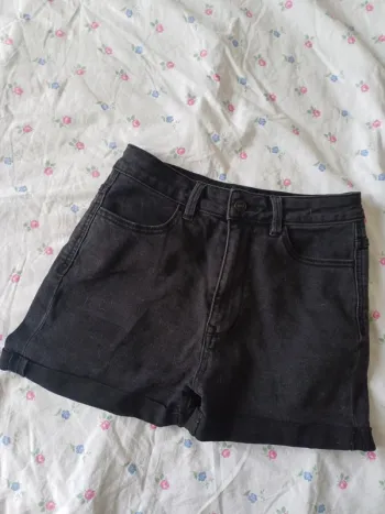 AccueilFemmesVêtementsShortsShorts taille hautePimkie Shorts taille haute Dressing du membre Short e