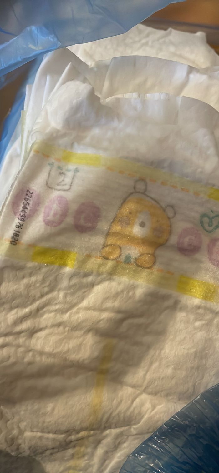 Pampers T2 16 couches fin de paquet - photo numéro 2