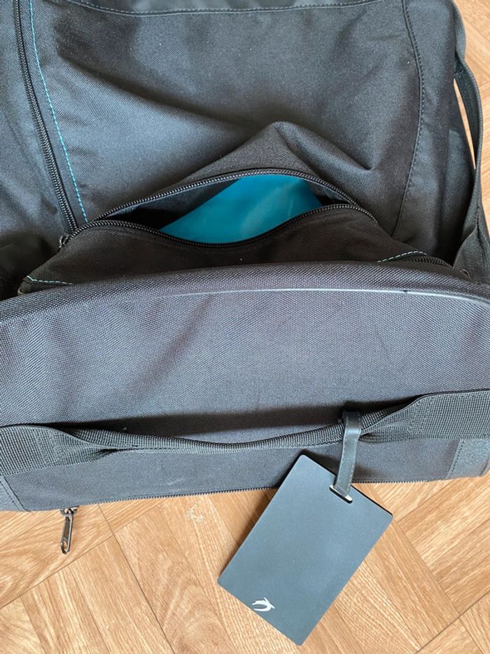 Valise à roulettes noir / bleu Newfeel (NEUF) - photo numéro 2