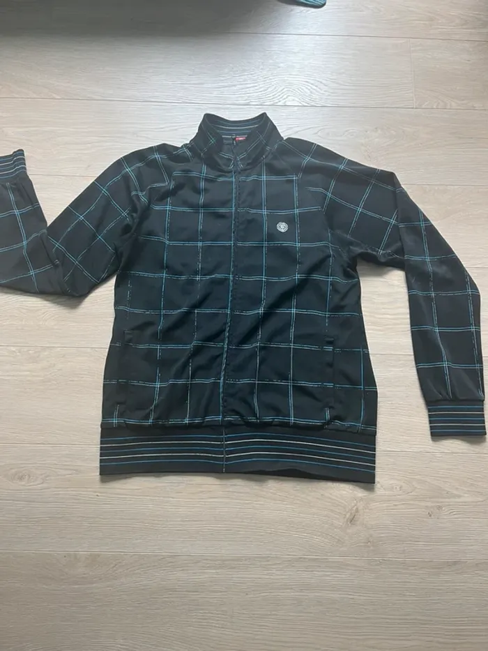 Veste à carreaux élément