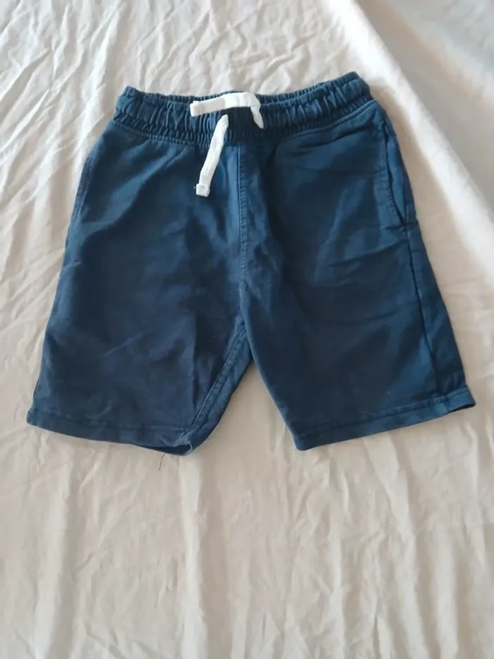 Short 4 ans