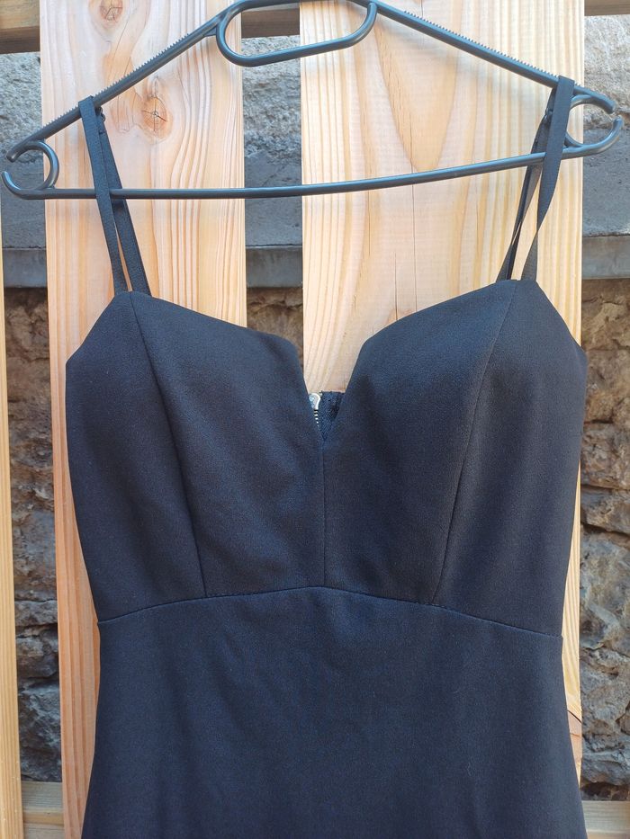 Jolie petite robe noire moulante à bretelles Vera & Lucy - photo numéro 3