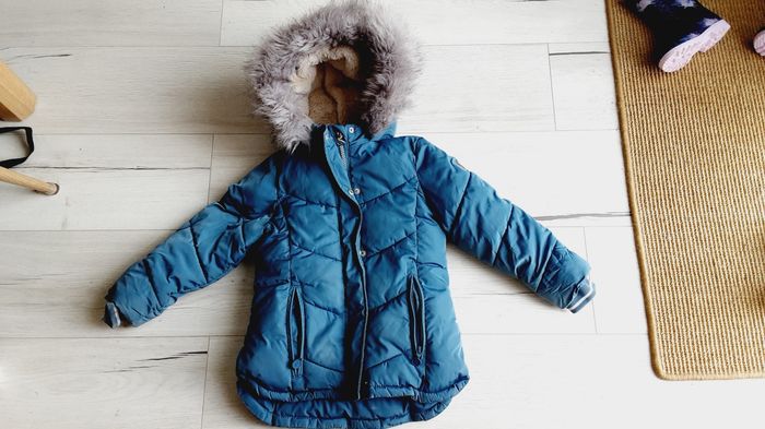 Vêtement fille manteau chaud hiver à capuche amovible bleu Okaïdi 4 ans