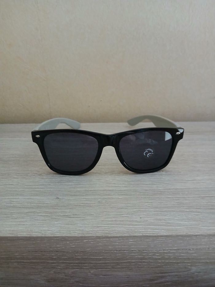 Lunettes de soleil neuve