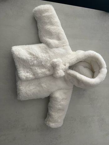 Veste en fausse fourrure 1 mois