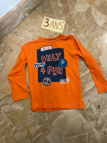 T shirt 3 ans neuf