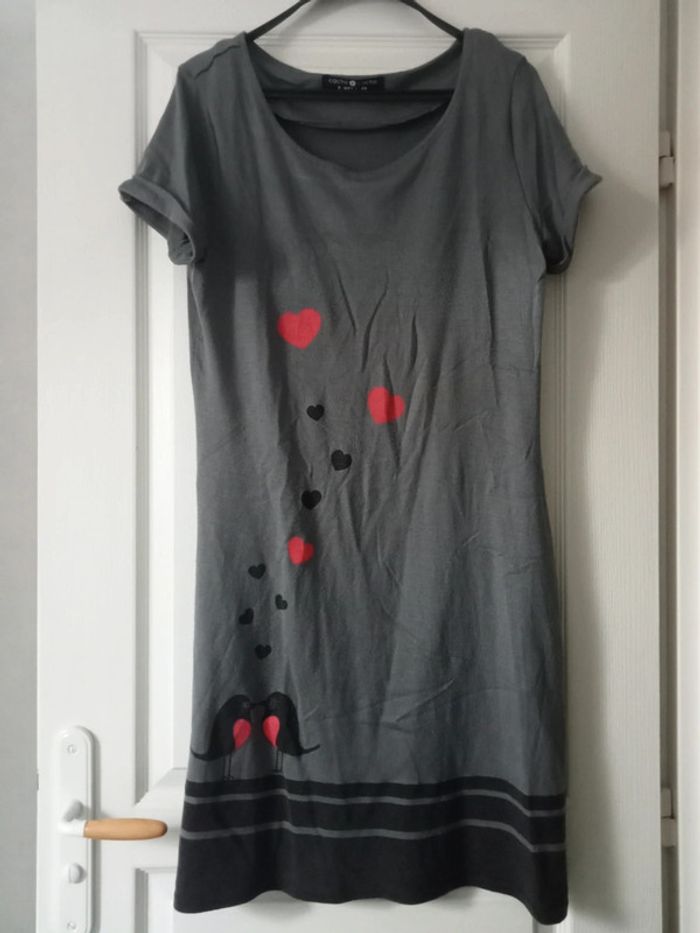 robe cache cache taille 42 courtes manches