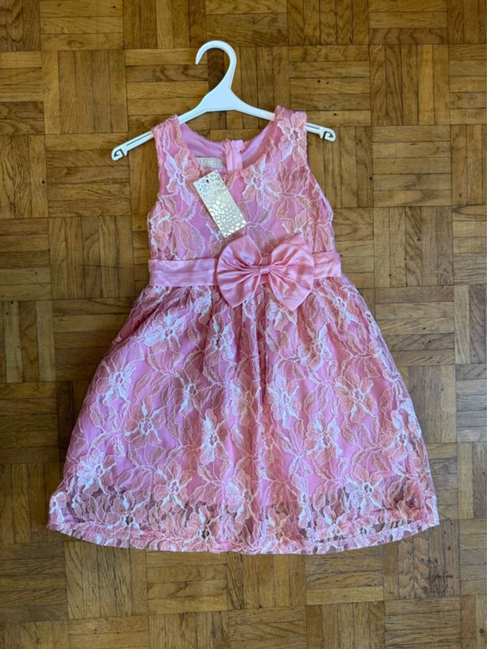 Robe à dentelle rose - photo numéro 5