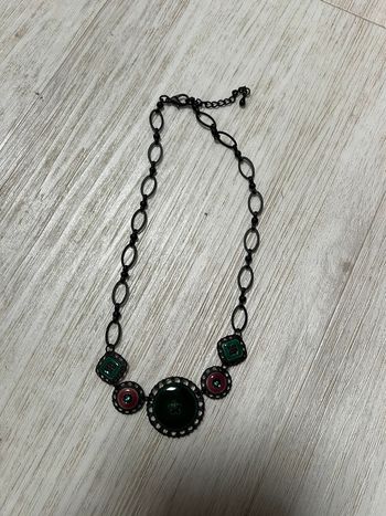 Collier vert émeraude