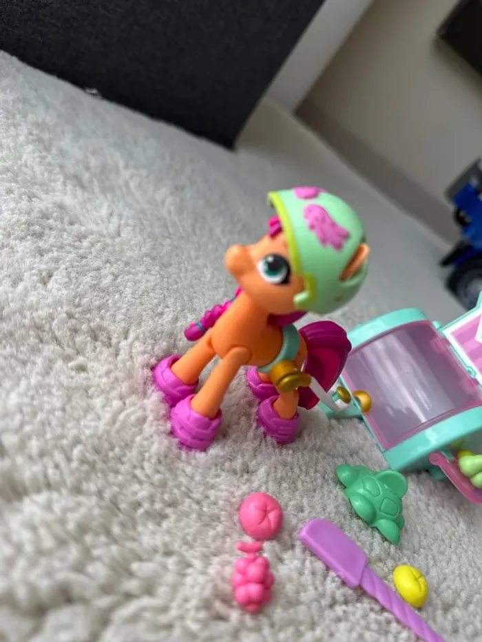 🐴 jouet my Little pony + accessoires chariot et fruits- très bon état - photo numéro 2