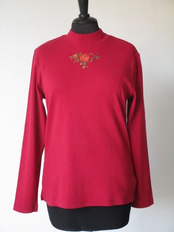 T-shirt vintage rouge col montant 38 TBE - photo numéro 2