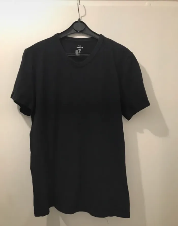 T-shirt unisexe c&a col v manches courtes noire taille S