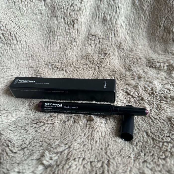 Observant ombre à paupière Younique - photo numéro 2