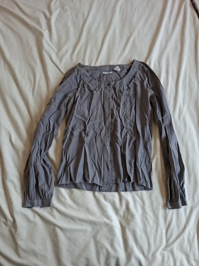 chemise femme grise, marque La Redoute taille 38, en très bon état