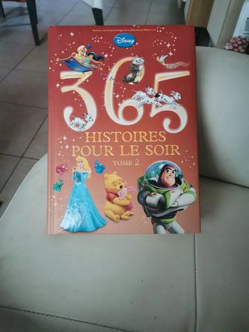 Livre 365 histoires pour le soir Disney