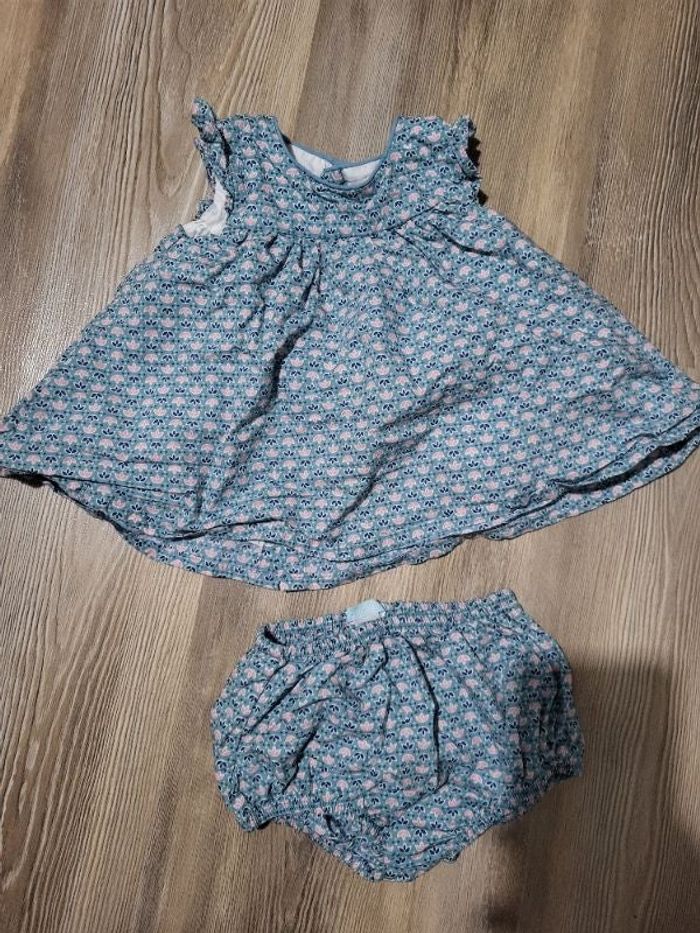 Robe et bloomer