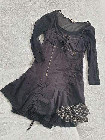 Robe noir à volants 40