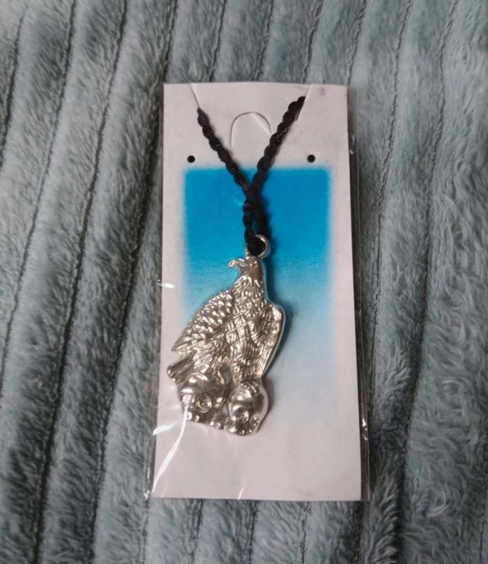 Collier pendentif aigle argenté