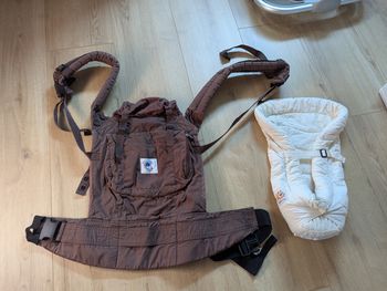 Porte bébé avec réducteur nourrisson