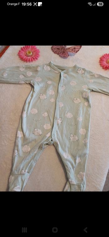 Pyjama bébé taille 6 mois