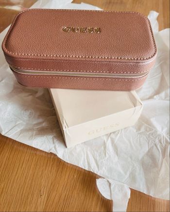 Boîte à bijoux Guess rose doré neuve